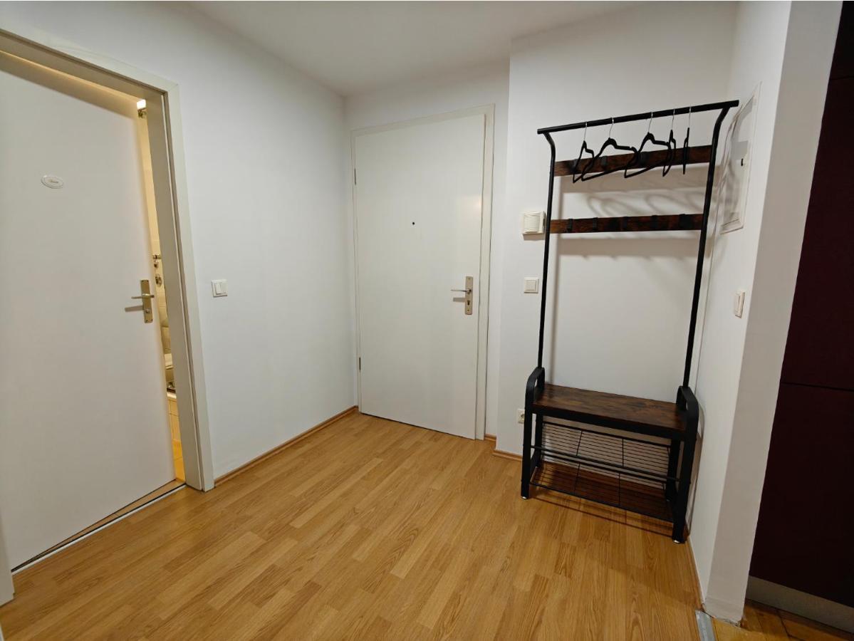 2Br Apartment, Parking, Wi-Fi, Tv In Berlin Karow Экстерьер фото
